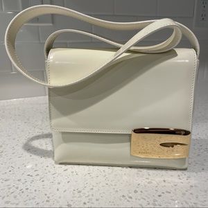 Gucci patent leather shoulder bag